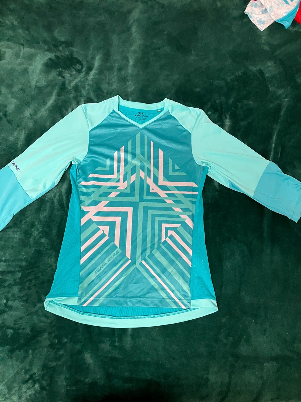 Pearl Izumi Teal and Mint Women’s Geometric Cycling / Mtn Biking Top